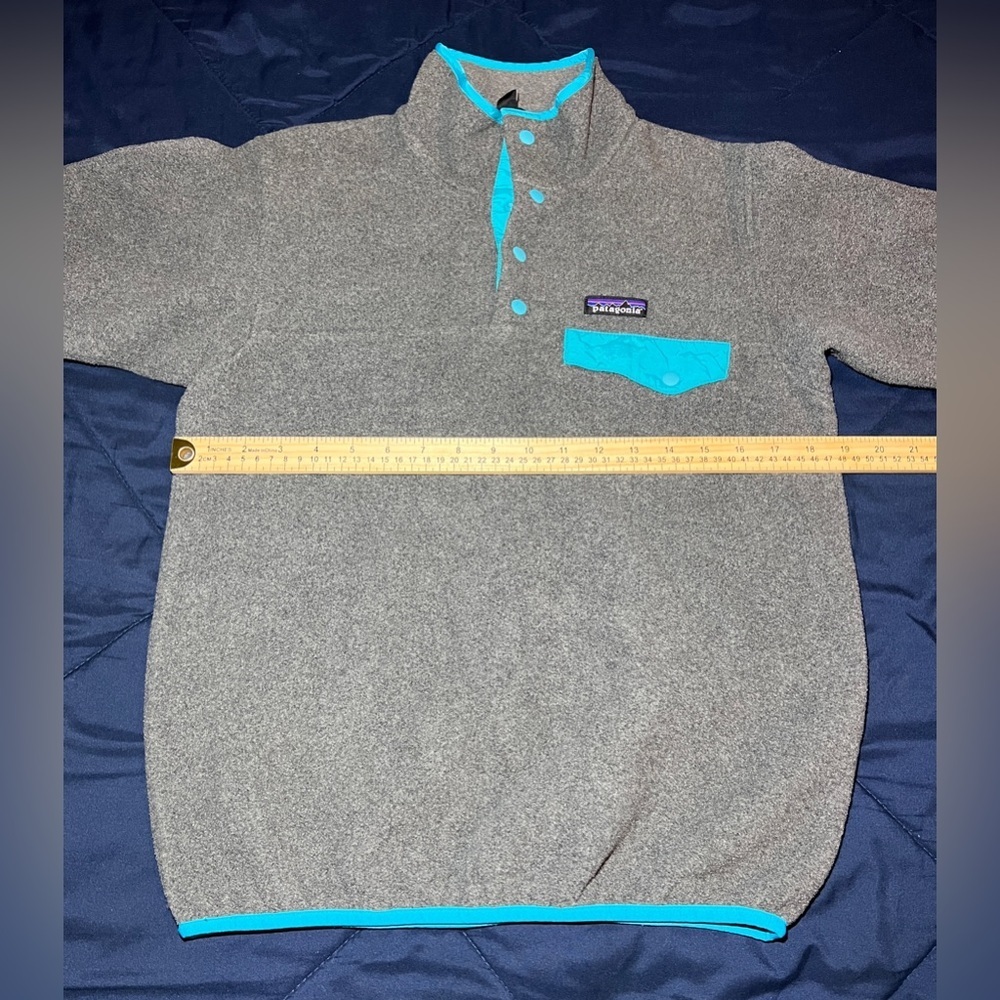 Patagonia Synchilla Grey Sweater with Teal Details - Picture 3 of 5